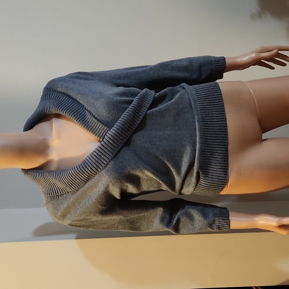 Grey V-neck Sweater - Picture 8 of 11